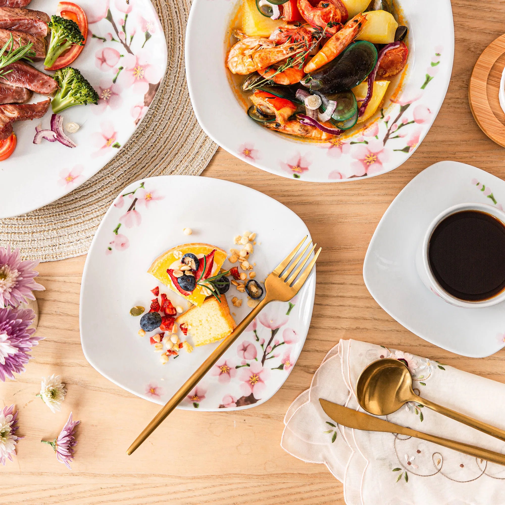 VEWEET ANNIE Pink Floral Porcelain Plate Set