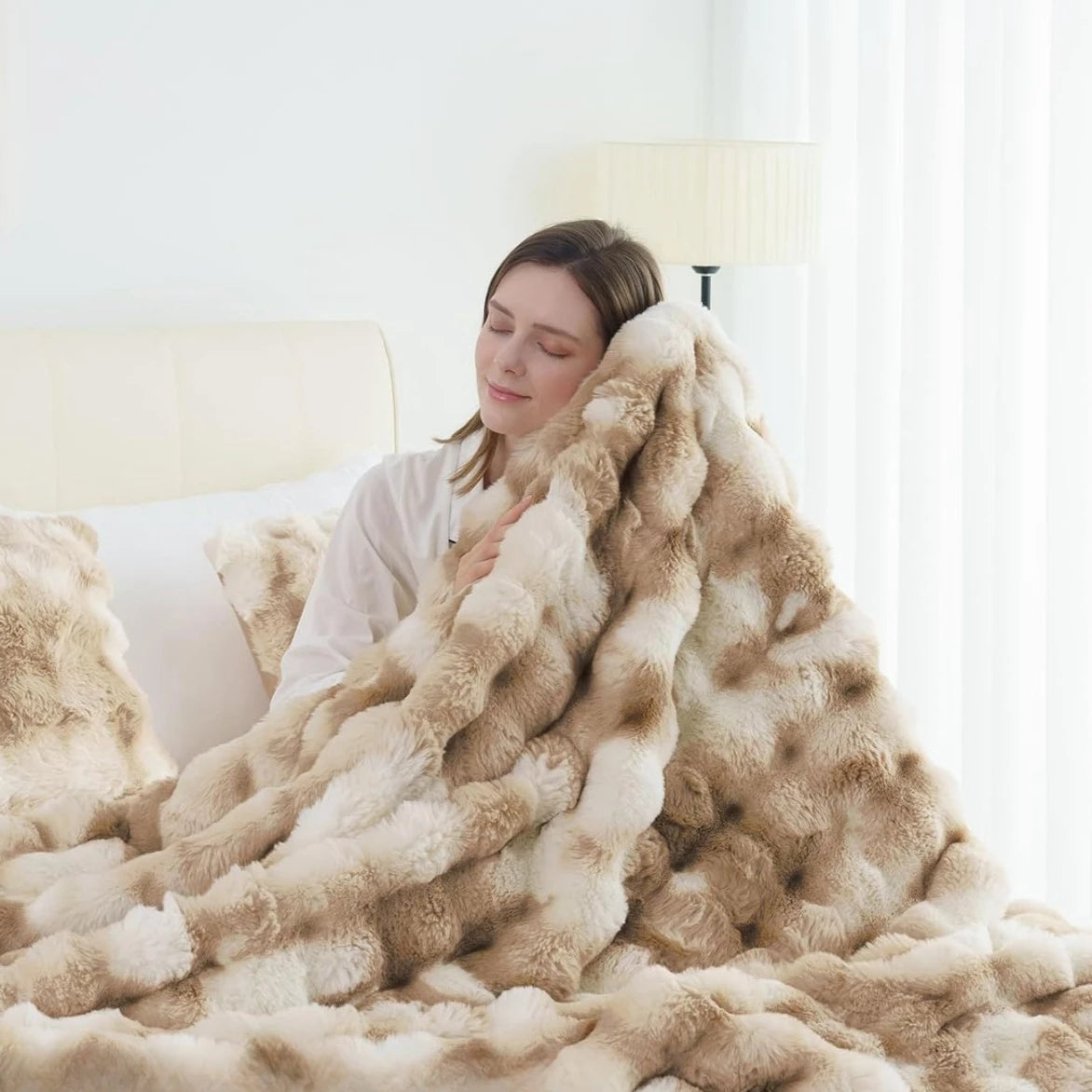 Faux fur Fleece Blanket - Weighted 6 lbs