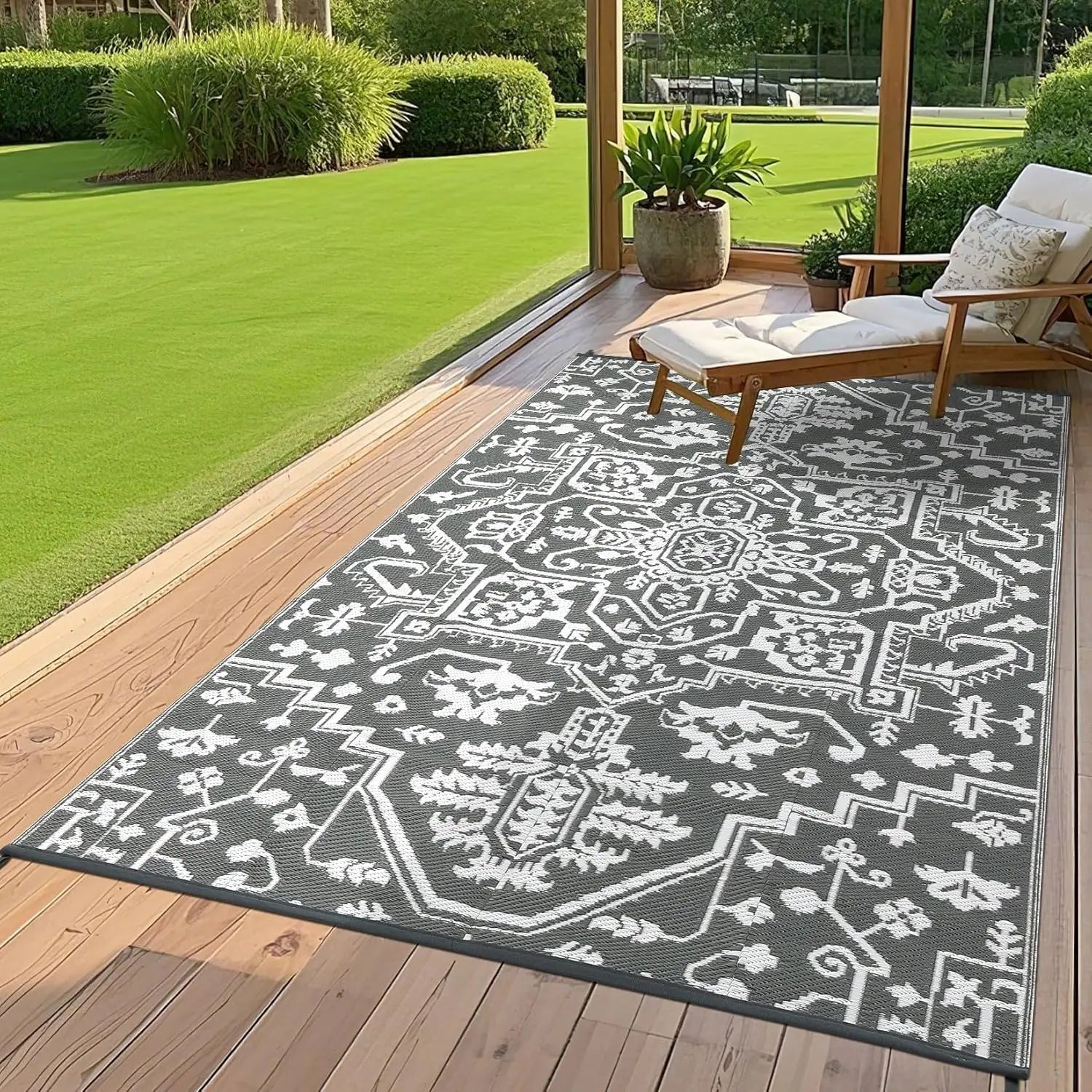 Waterproof Outdoor Area Rug Stain-Resistant
